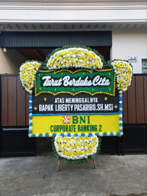 Papan Bunga Duka di Taba Pingin