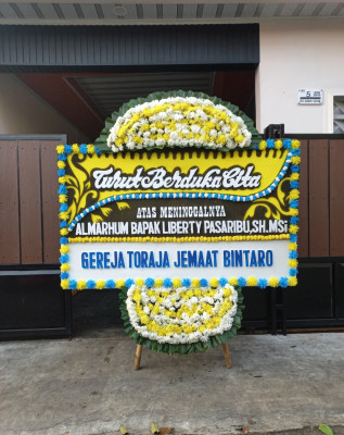Papan Bunga Duka di Taba Pingin